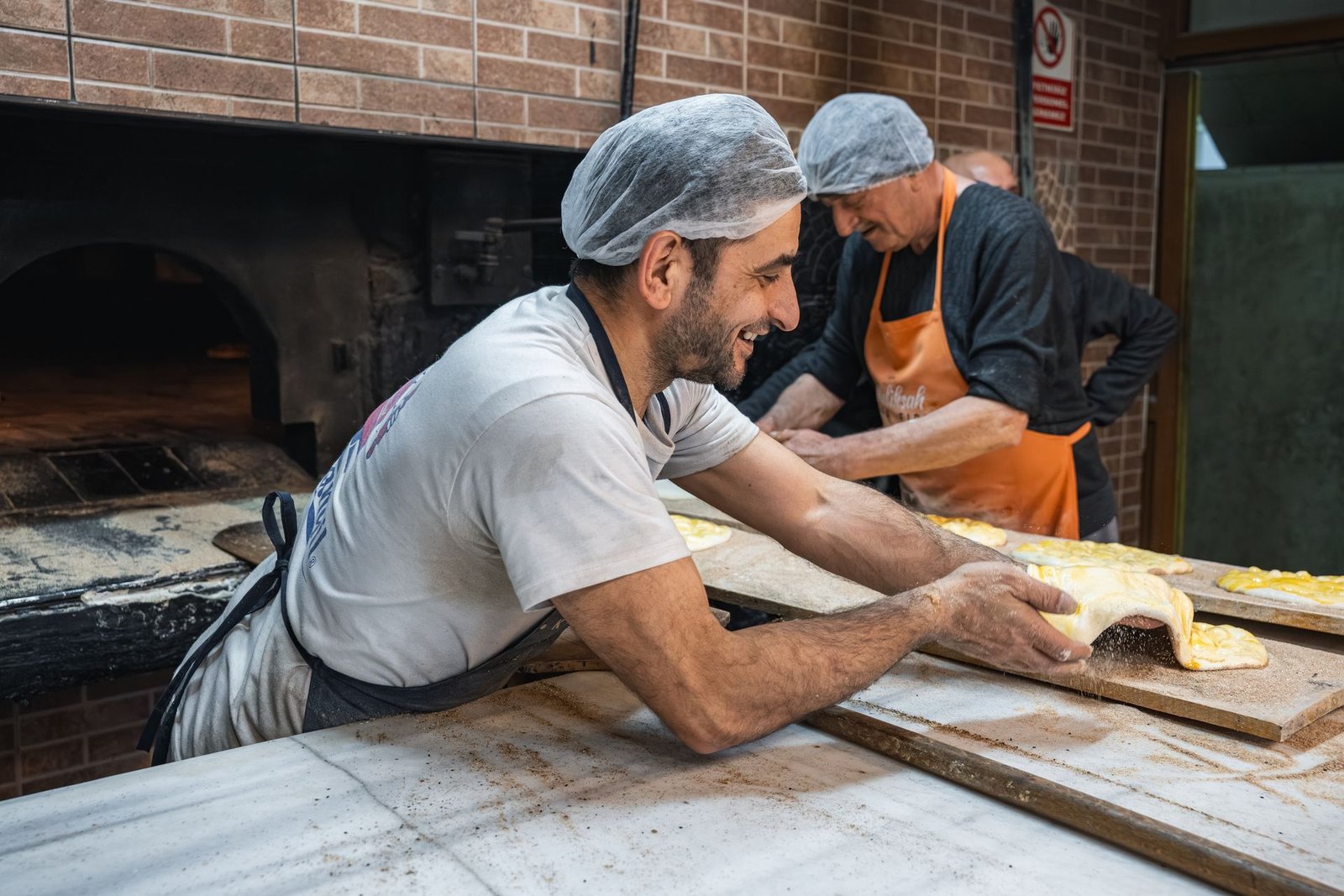 Try local bakeries and coffee stops as “attraction pauses”