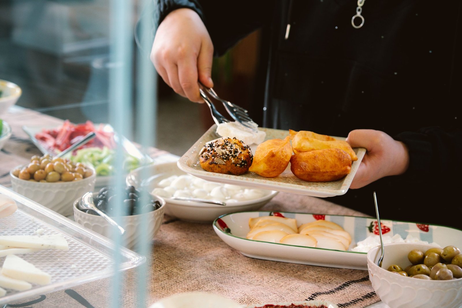 Build a simple food plan: breakfast, one main meal, and snacks