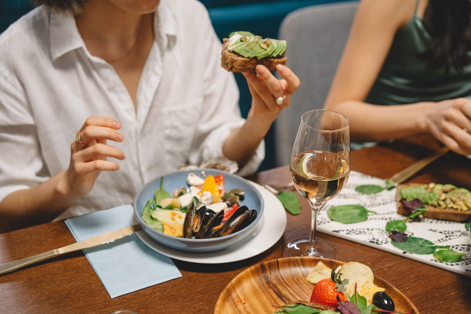Eat local seafood in a “lunch first, dinner second” rhythm
