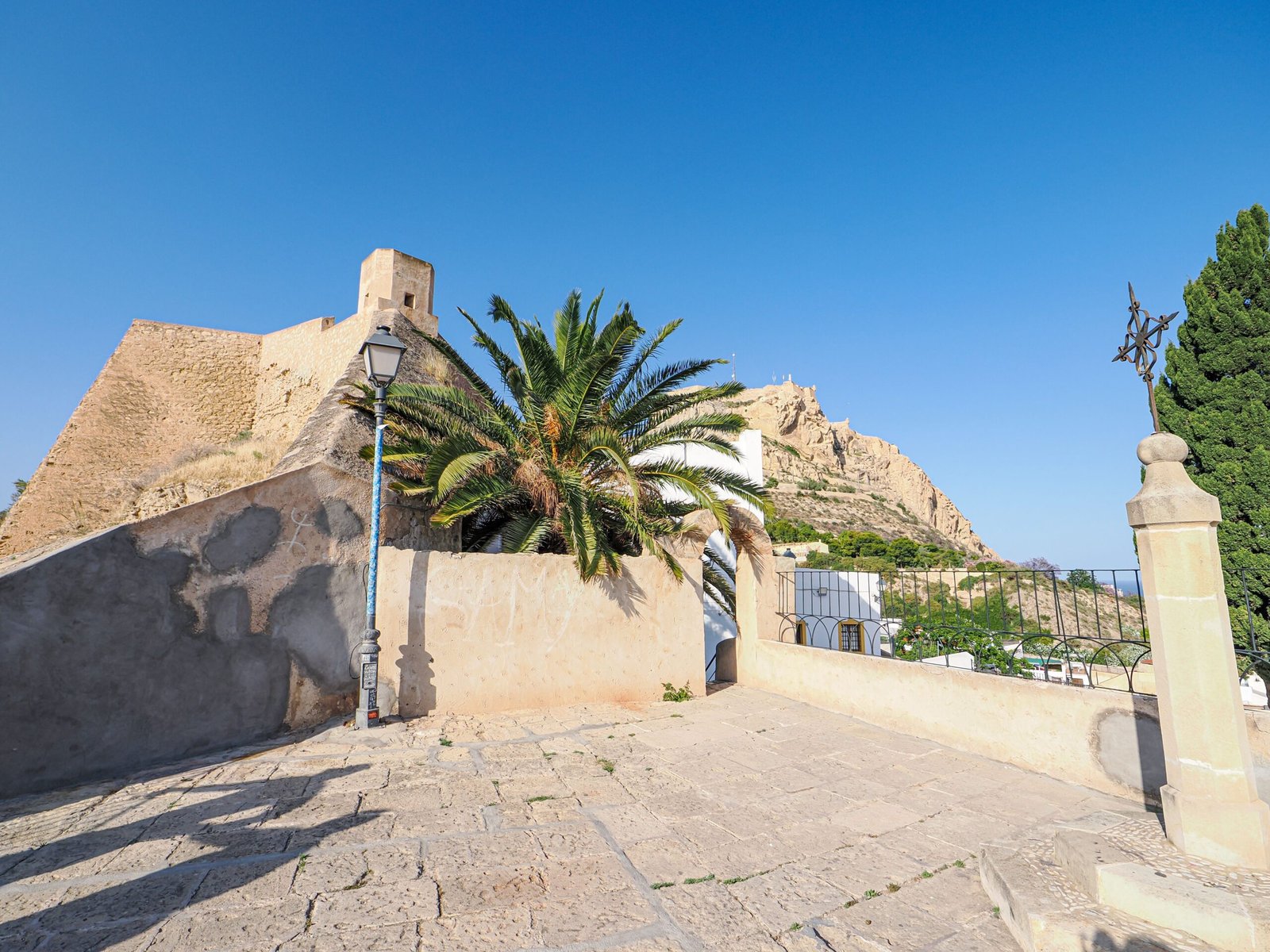 Start with the views at Castillo de Santa Bárbara