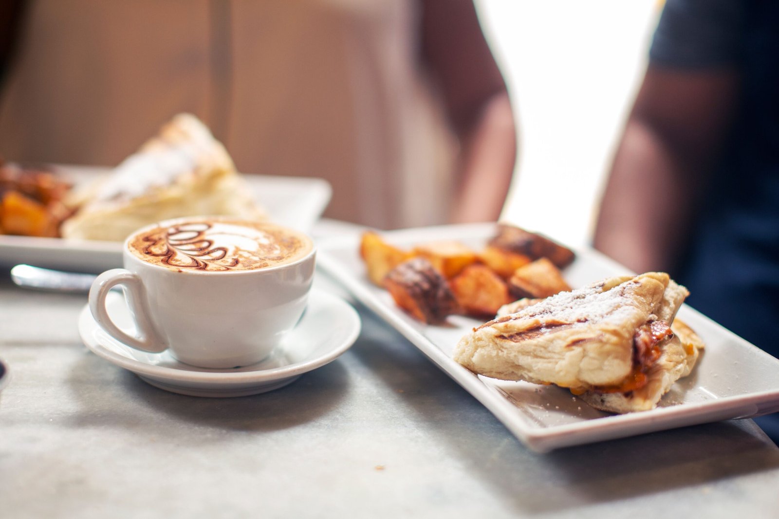 Try desserts and coffee breaks between activities