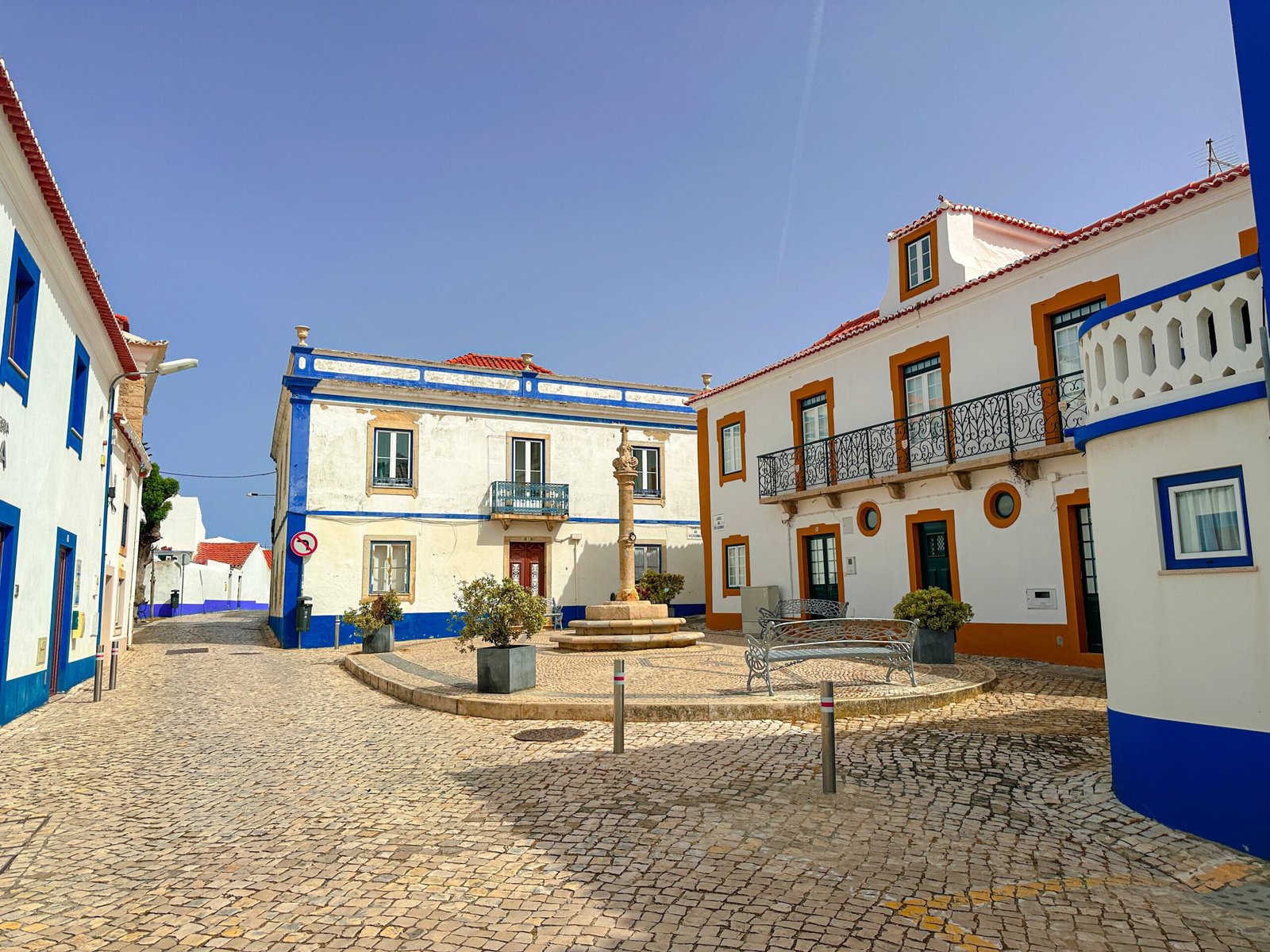Start your day in the Historic District squares