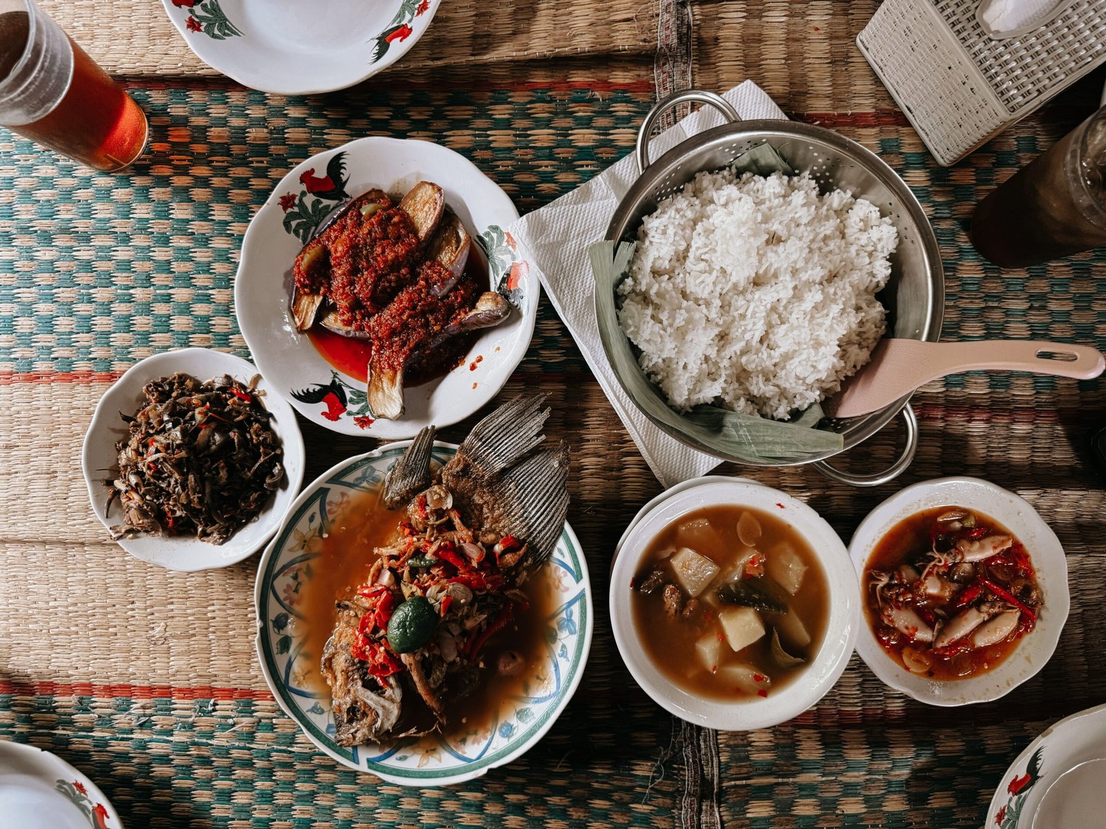 Taste local food and keep the meals simple