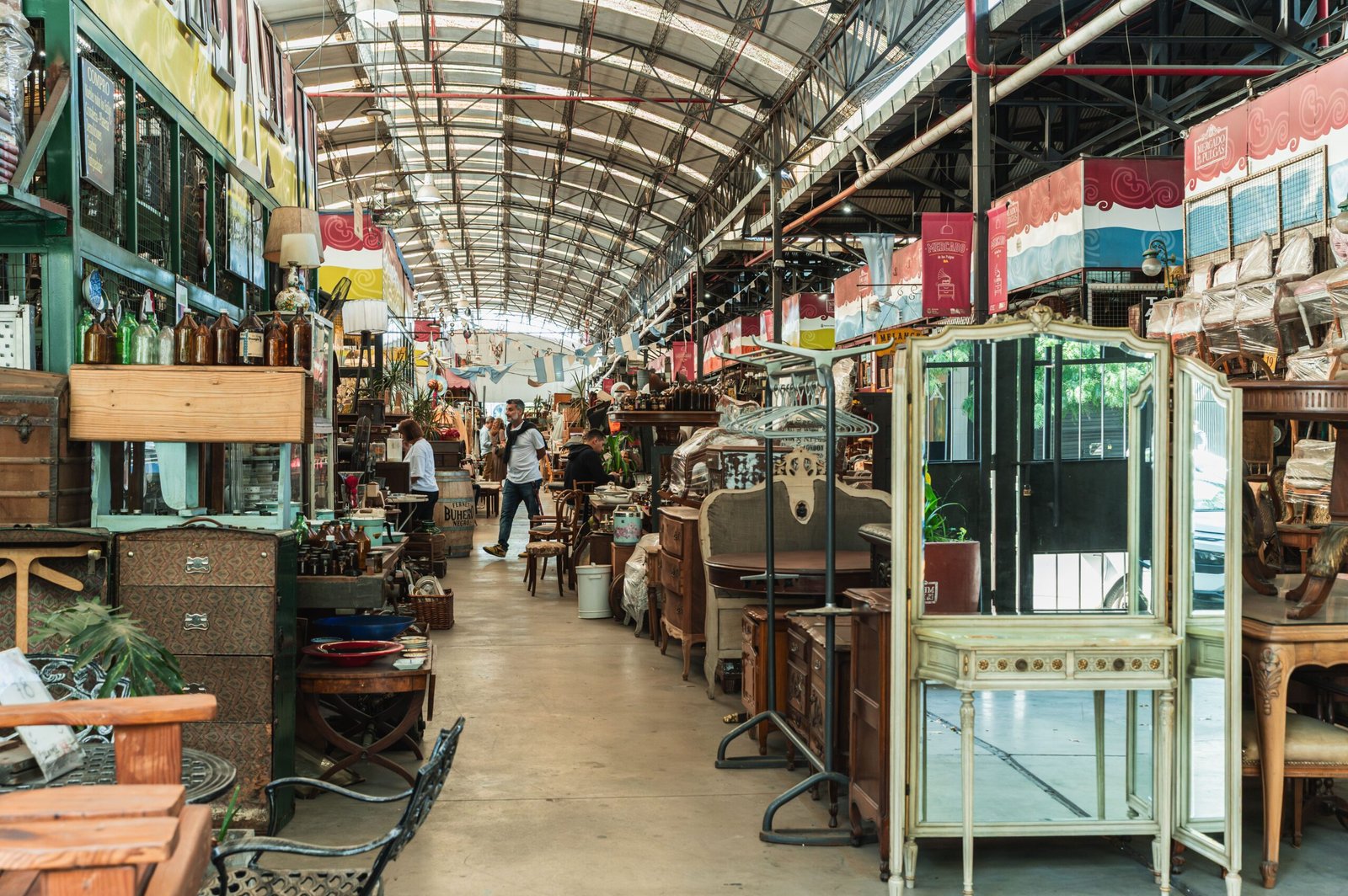Plan your shopping route: malls, then markets