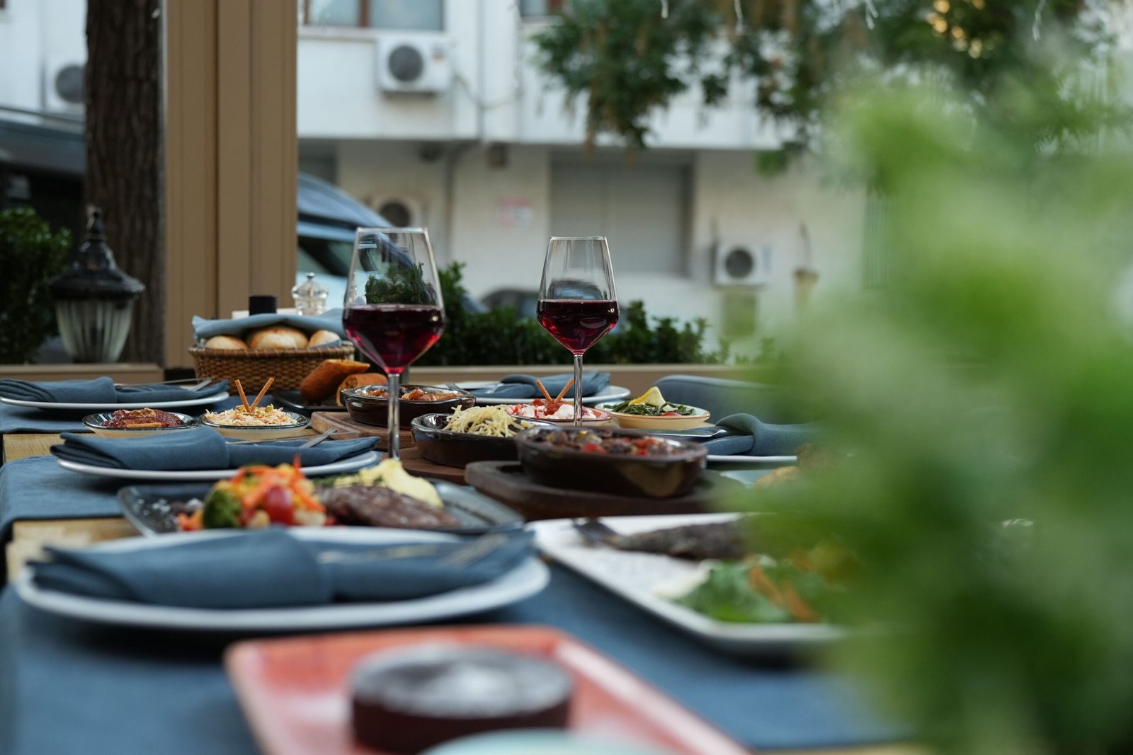 Make reservations for popular dining
