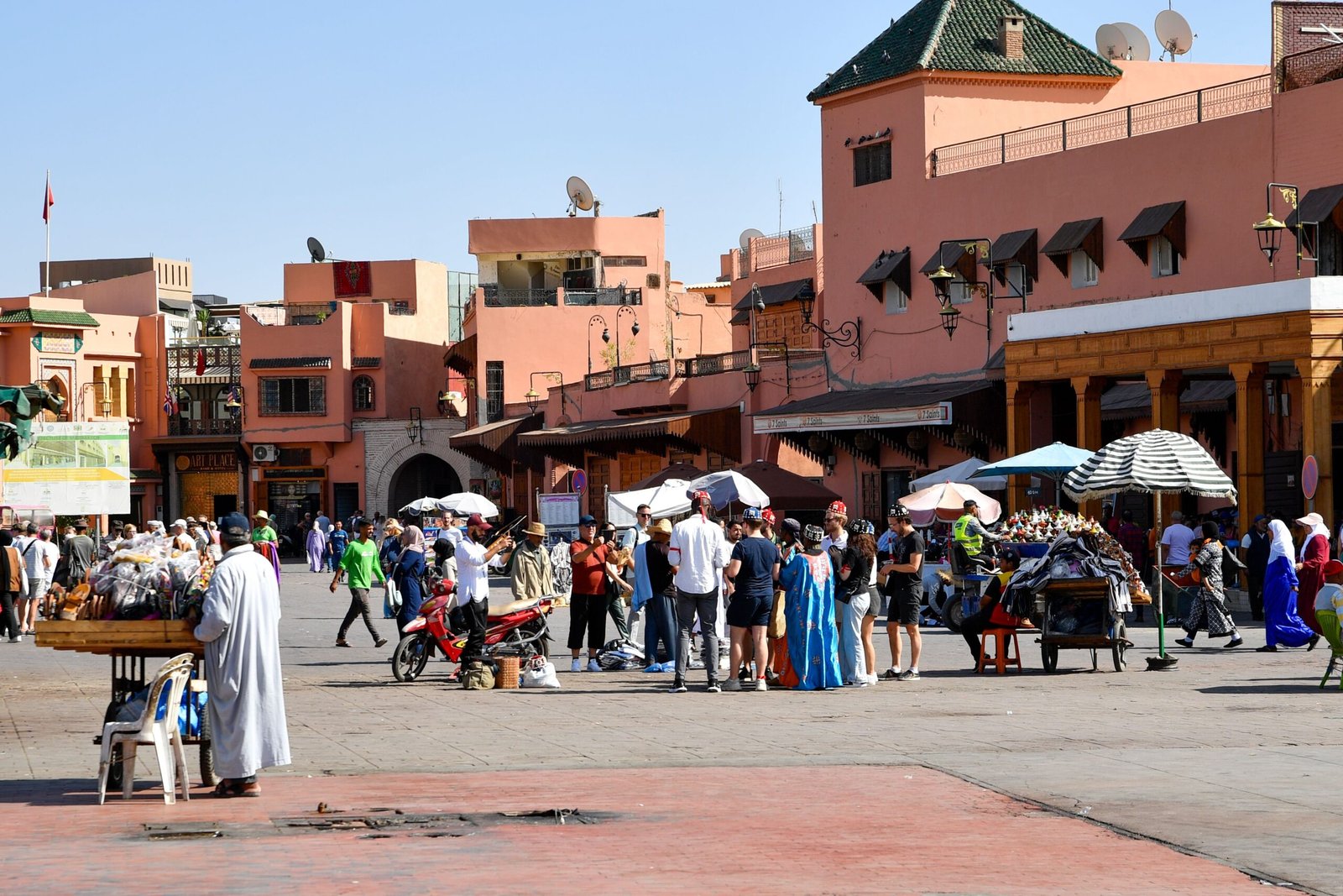 Let Jemaa el-Fnaa set the mood