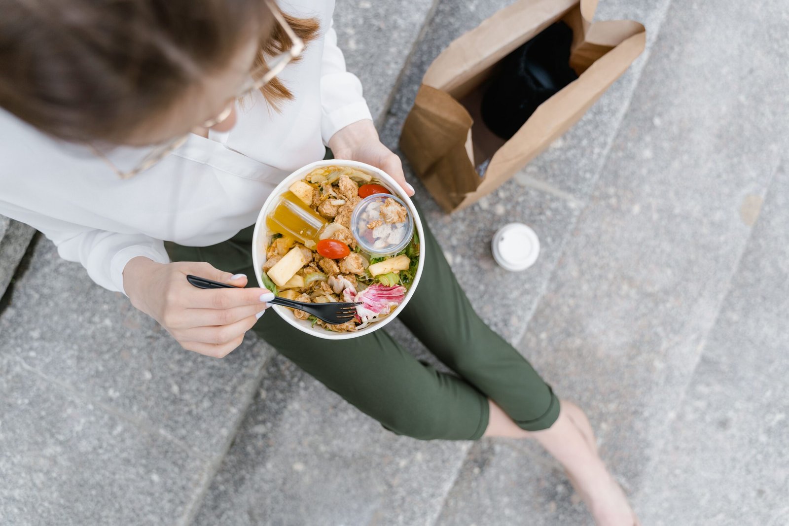 Plan meals the easy way: mix quick bites and one sit-down stop