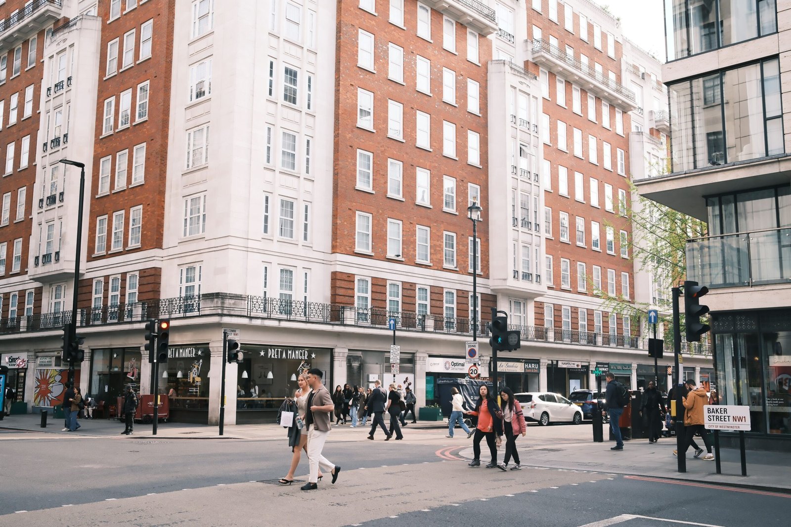 Start with an easy Mayfair walk