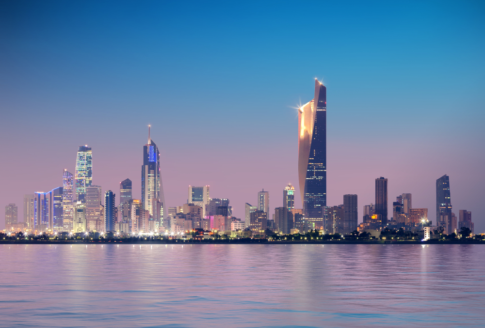Start with the Corniche for “first look” Kuwait City views