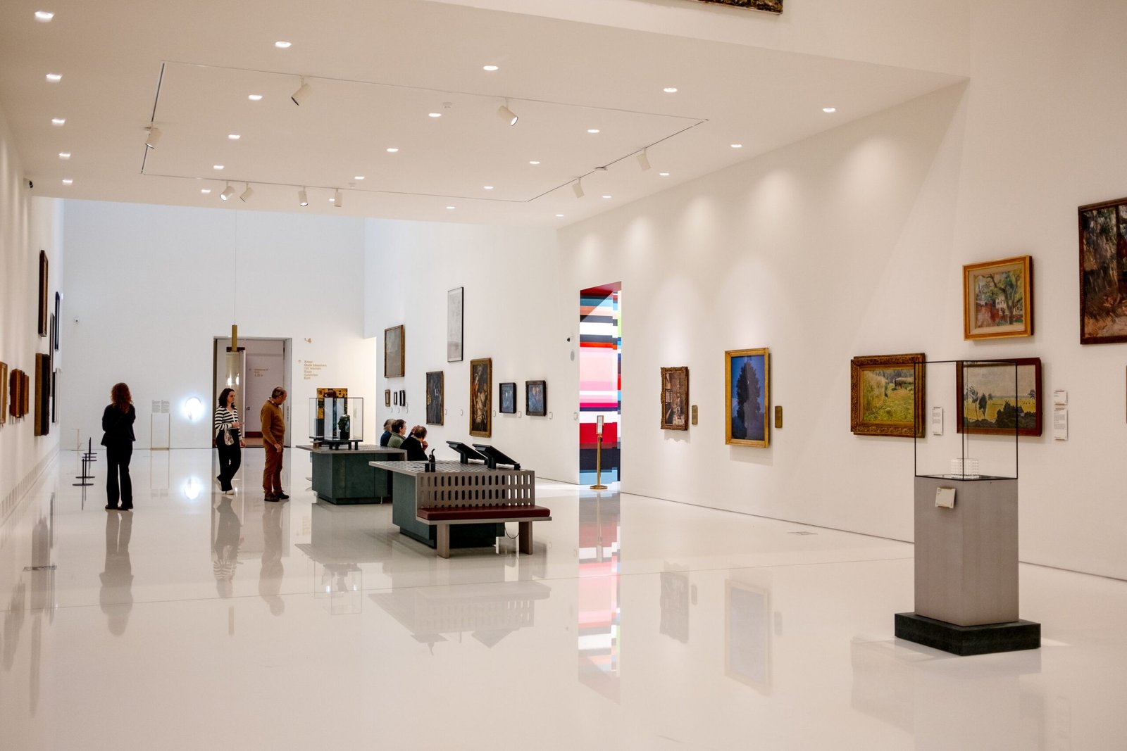 Plan museum or history time during the warmest hours
