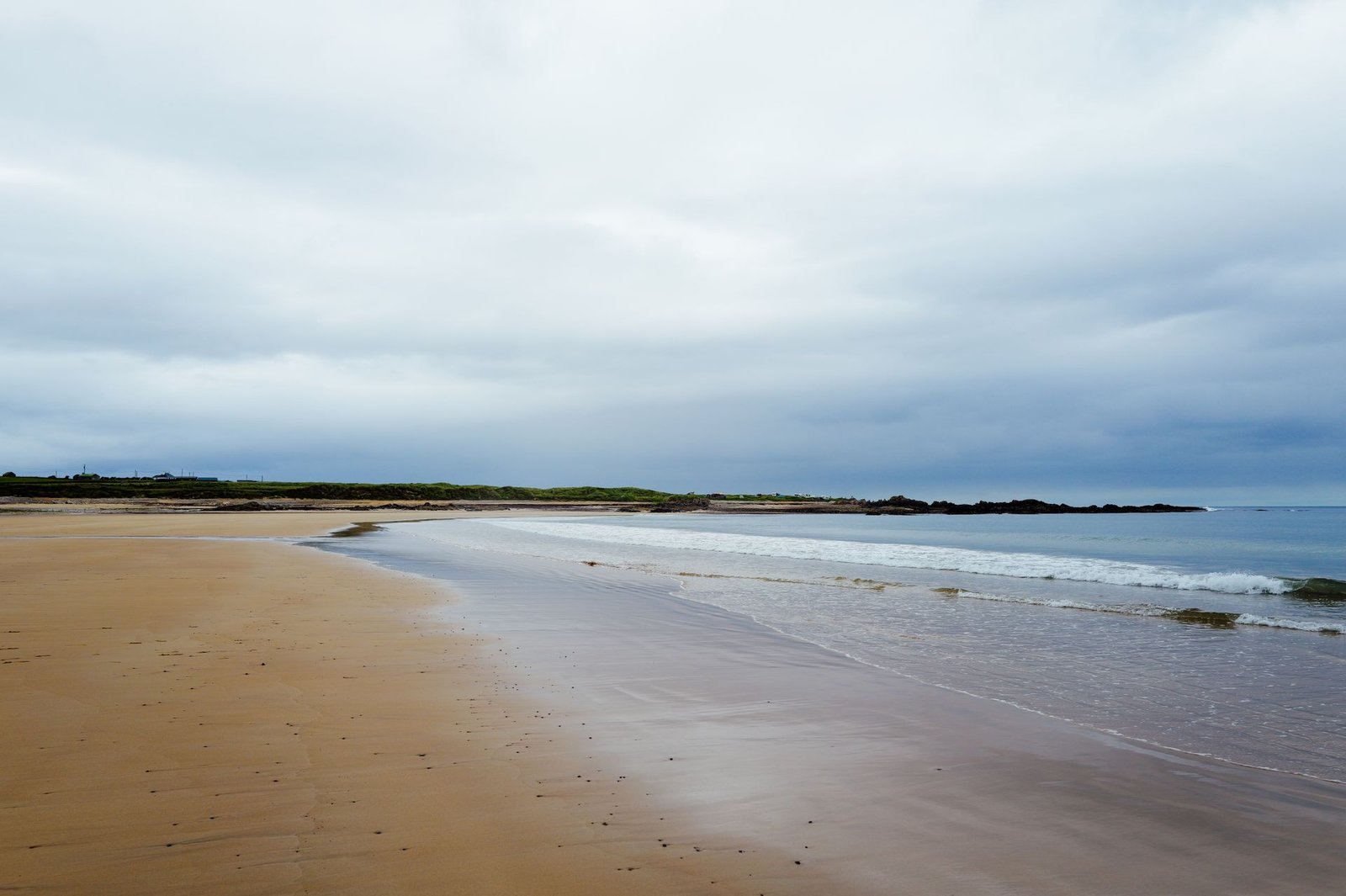 Spend a half-day on Meia Praia for long, easy beach hours