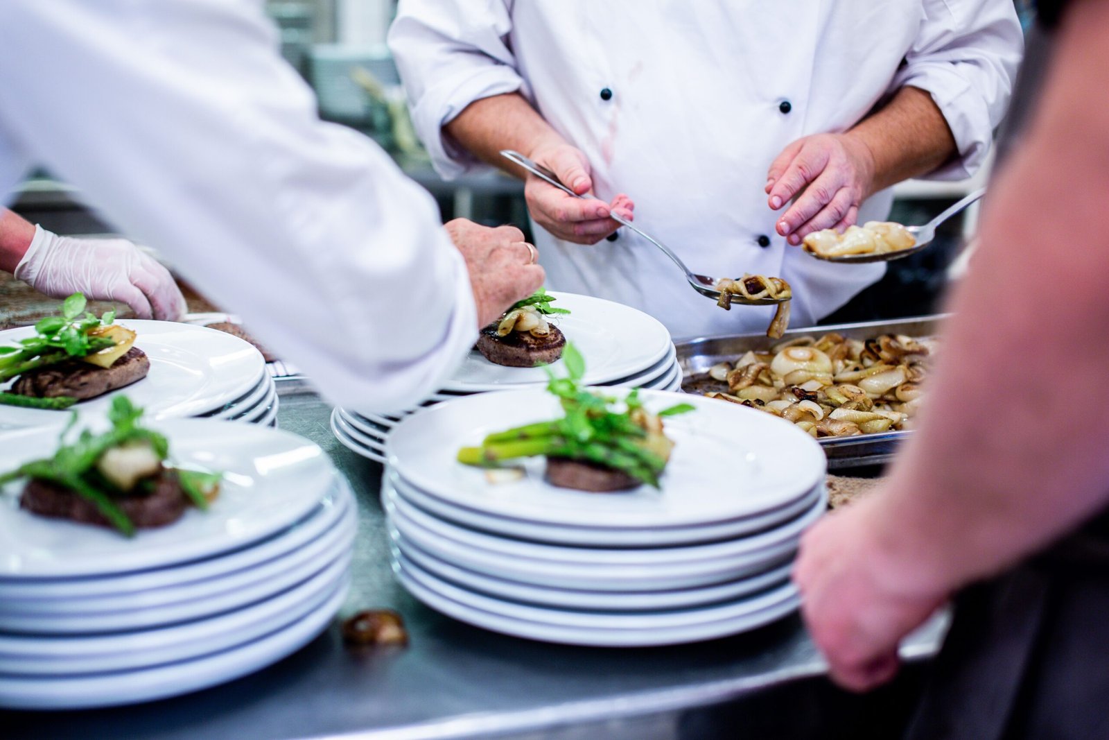 Try a cooking class or guided food tour for “hands-on” things to do in Willamette valley