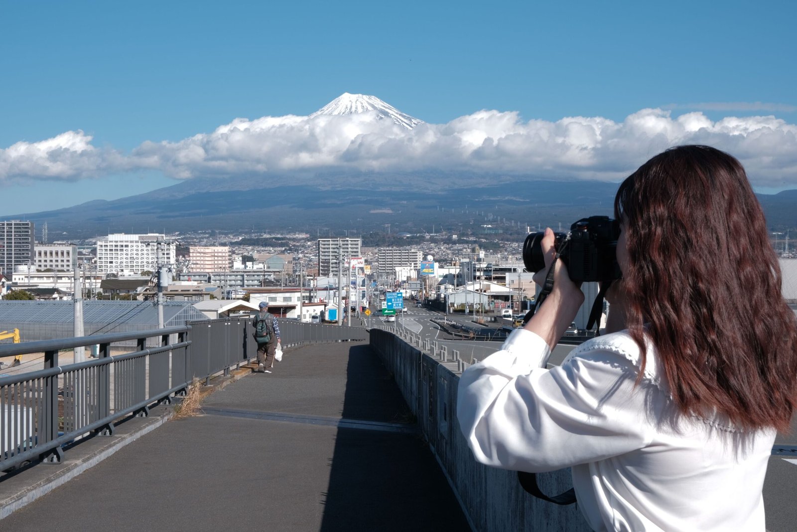 Find a “quiet bridge” mindset in Dorsoduro