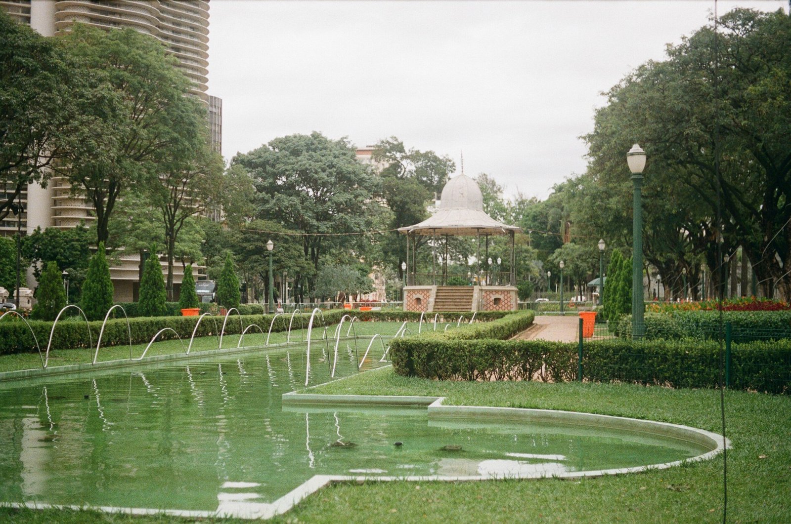 Start with Praça da Liberdade at a comfortable time