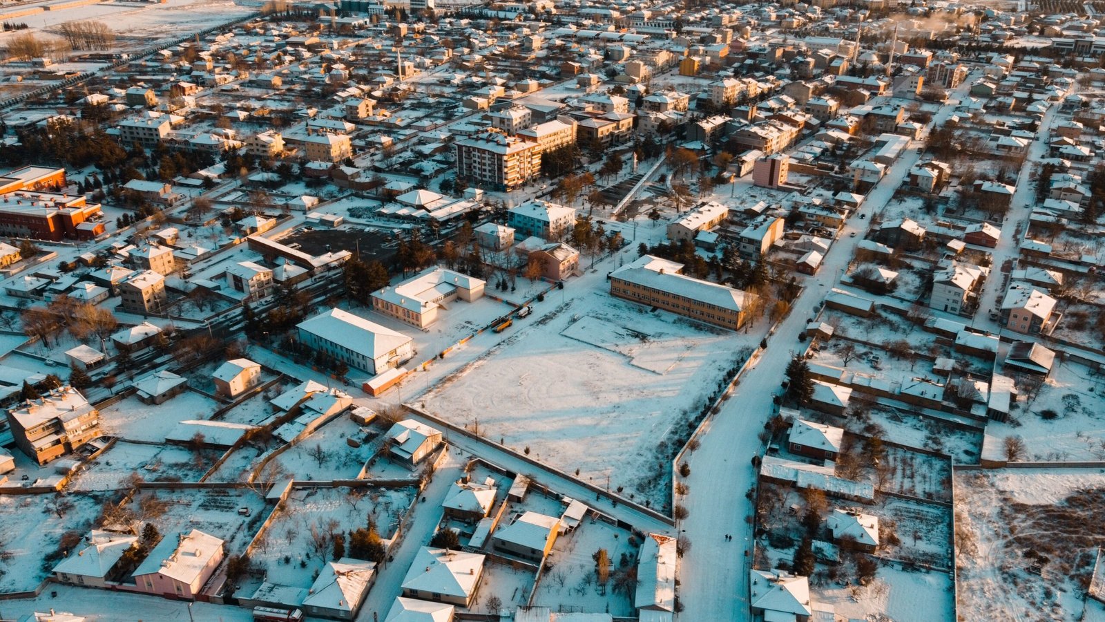 Overview city of Mammoth In Winter